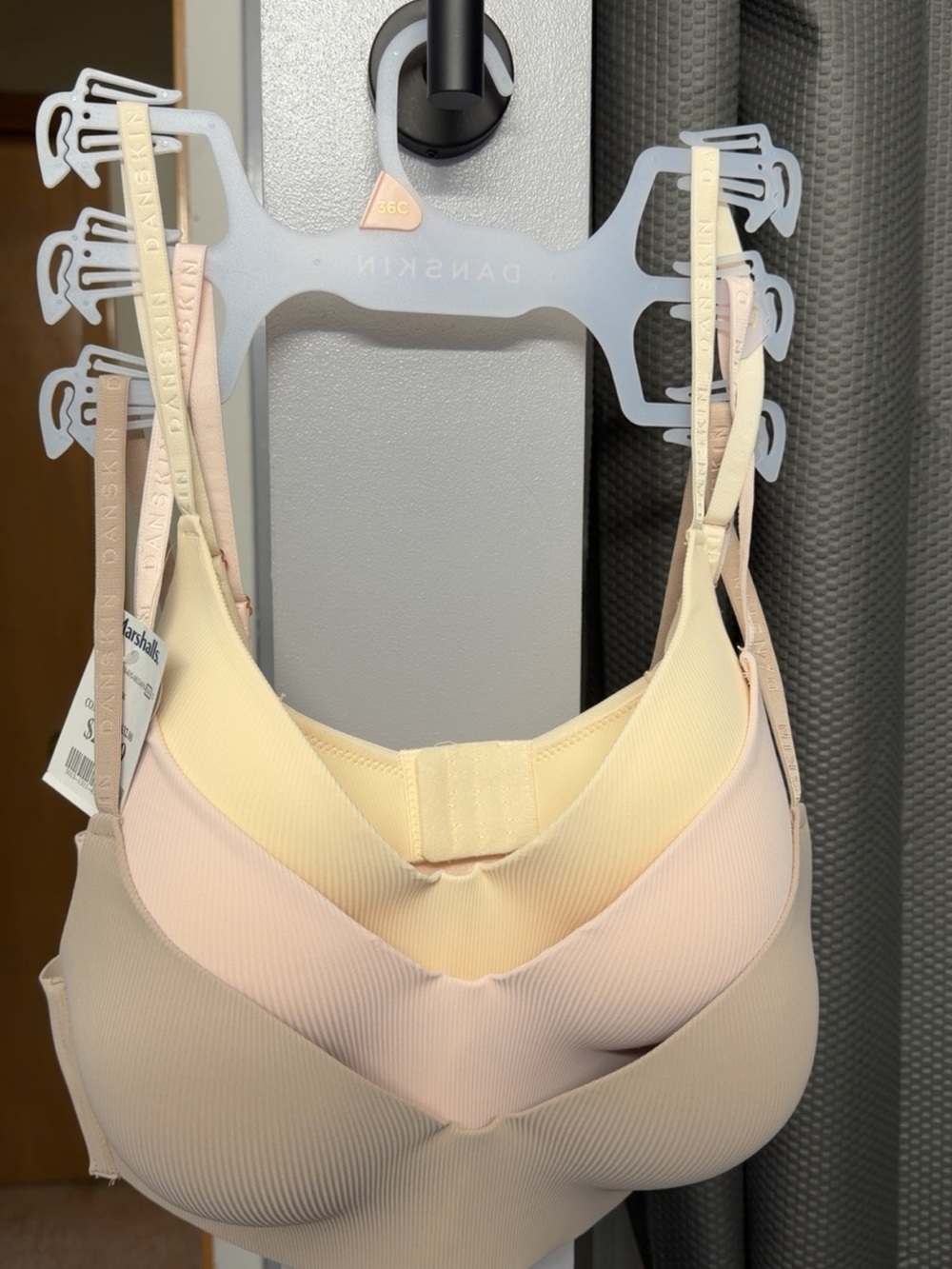 Flexi Ribbed Seamless Light Support Bra in Cream and Blush